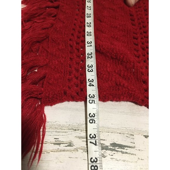 Red knitted 19”x35” infinity scarf with tassels - Picture 4 of 6